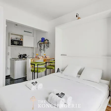 Confort Et Boheme Chic A 19e Appartamento Parigi